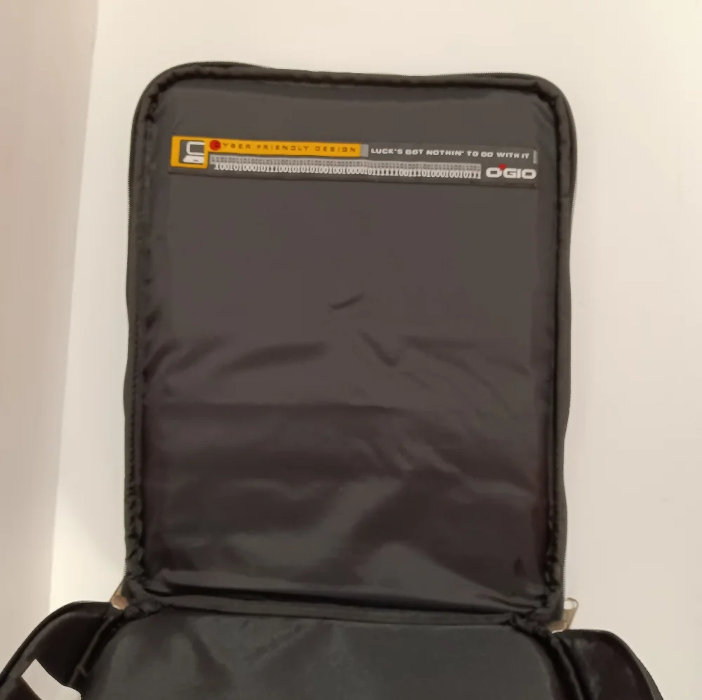 NEW OGIO Black Nylon Padded Laptop Case
